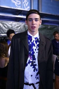 Skinhead-Inspired Fashion Image 7
