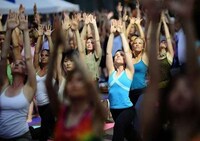 Street Yoga Parties Image 5