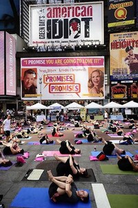 Street Yoga Parties Image 8