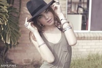 Retro Sisterly Lookbooks Image 5