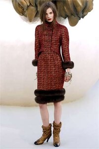 Modern Medieval Fashion Image 6