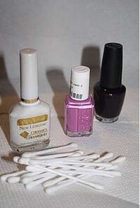 DIY Marbled Nails Image 3