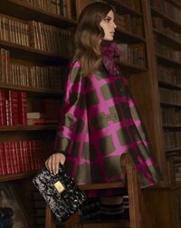 Poised Fashionista Spreads Image 3
