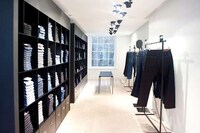 Retail Fashion Exhibits Image 5