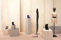 Retail Fashion Exhibits Image 6