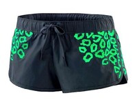 Glow-in-the-Dark Athletic Gear Image 2