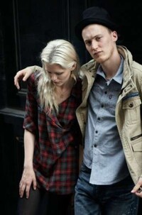 Pensive Fall Lookbooks Image 8