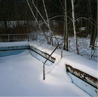 Abandoned Swimming Pools Image 5