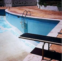 Abandoned Swimming Pools Image 8