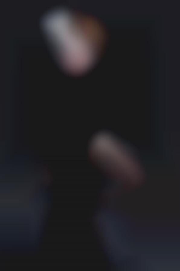 Elongated Neck Spreads