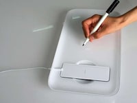 Dish-Like Landline Docks Image 7