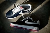 Territory-Loving Kicks Image 7