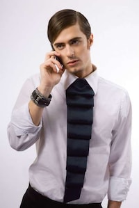 Elaborate Ruched Neckwear Image 6