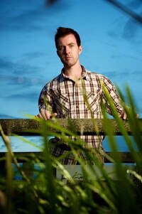 Grassy Framed Photography Image 3