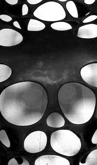 Webbed Metal Furniture Image 7