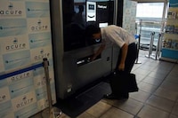 Touchscreen Vending Machines Image 8