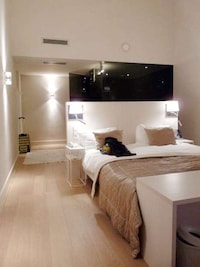 Serene Hotel Stays Image 2