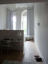 Serene Hotel Stays Image 5