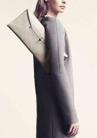 Dark Minimalist Fashion Image 8