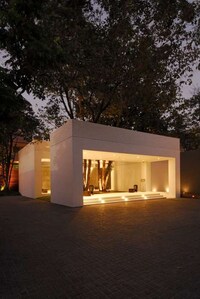 Bookworm Accommodations Image 7