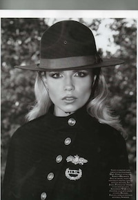 Femme-Fatale Sargents Image 3