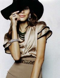 Cozy Fall Fashion Spreads Image 2