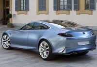 Futuristic Family Cars Image 6