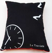 Metropolitan-Inspired Cushions Image 3