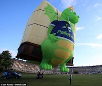Terrifying Hot-Air Flights Image 3