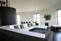 Water Tower Living Spaces Image 3
