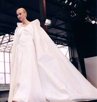 Avant-Garde Brides Image 2