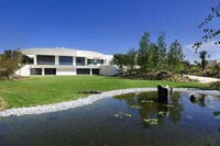 Glamorous Poolside Abodes Image 2
