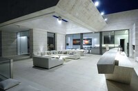 Glamorous Poolside Abodes Image 5