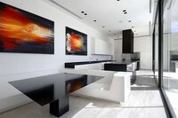 Glamorous Poolside Abodes Image 7