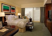 Luxury Eco-Hotels Image 8