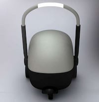 Sleek Pet Carriages Image 5