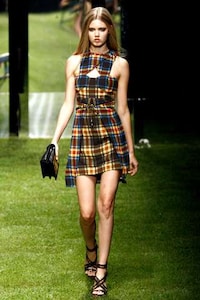 Multi-Plaid Fashion Image 2