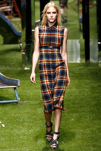 Multi-Plaid Fashion Image 3