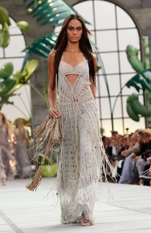 Swaying Tassel Fashion