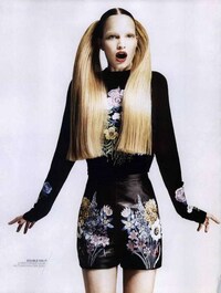 Hot Frazzled Locks Image 8