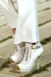 Fluttering Spring Shoes Image 2