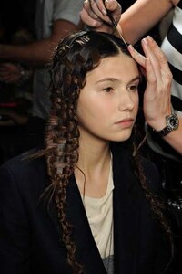 Basket-Woven Hairdos Image 4