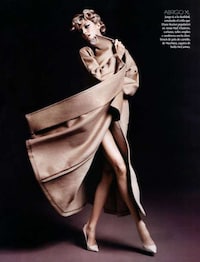 Neutral-Toned Photoshoots Image 5