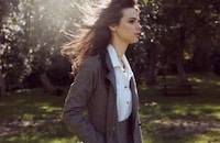 On-Set Fashion Duos Image 7