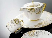 Swarovski Dinnerware Image 2