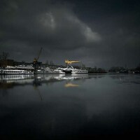 Reflective Urban Photography Image 5