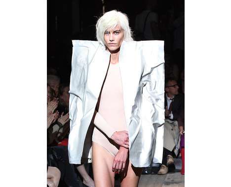 30 Intense Shoulder Pad Looks