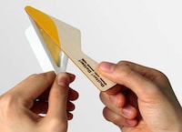 Cutlery-Embedded Packaging Image 4