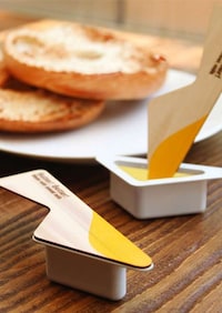 Cutlery-Embedded Packaging Image 7