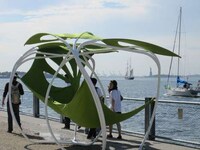 Leaf-Shaped Loungers Image 8